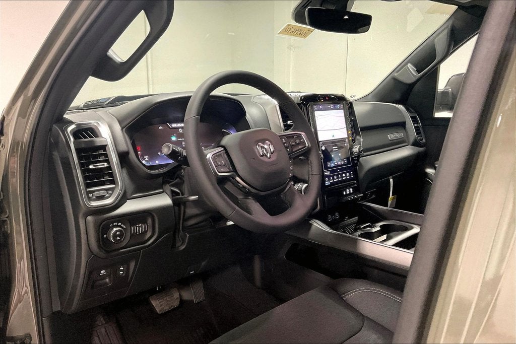 2026 RAM 1500 Big Horn Crew Cab 4x4 5'7' Box