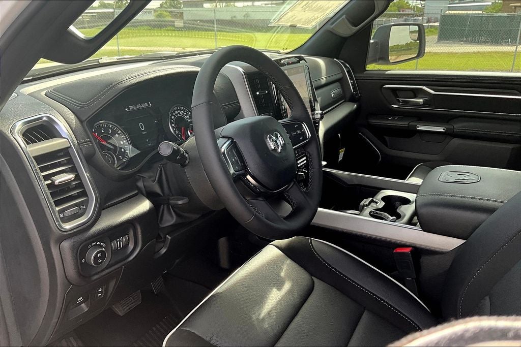 2025 RAM Ram 1500 RAM 1500 LARAMIE CREW CAB 4X4 5'7' BOX