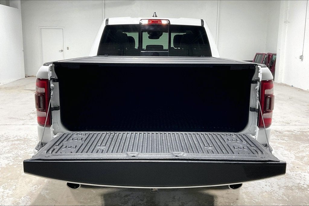 2022 RAM 1500 Laramie Crew Cab 4x4 5'7' Box