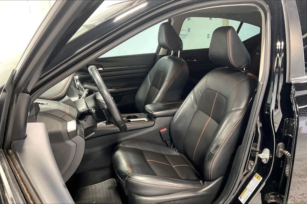 2022 Nissan Altima SR FWD