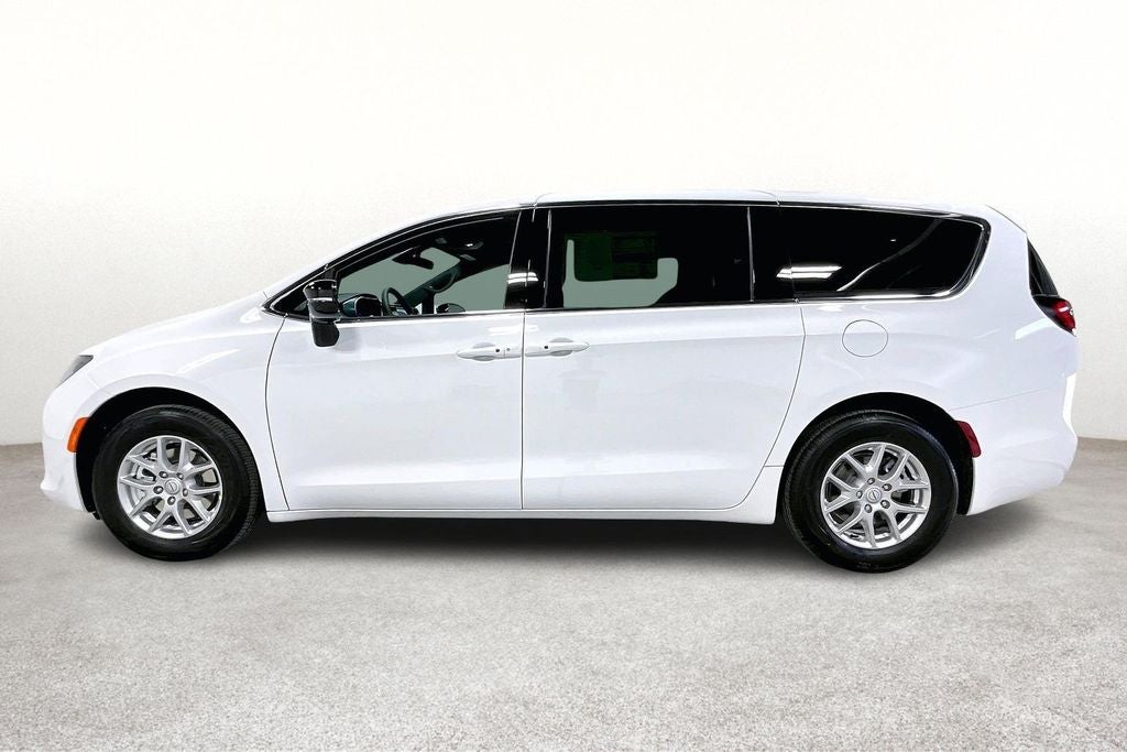 2026 Chrysler Voyager VOYAGER LX