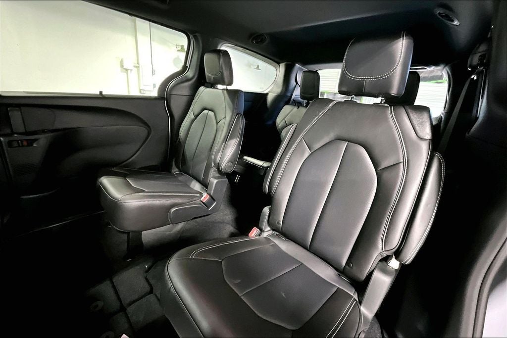 2026 Chrysler Voyager VOYAGER LX