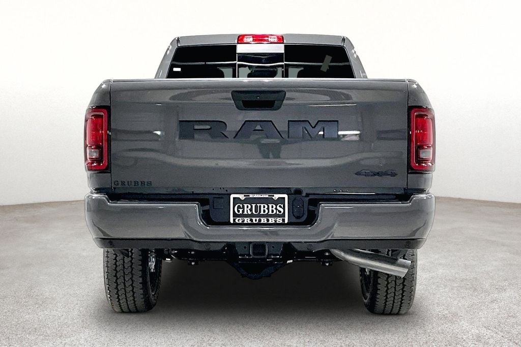2026 RAM Ram 2500 RAM 2500 BLACK EXPRESS CREW CAB 4X4 6'4' BOX