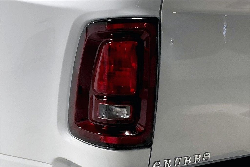 2027 RAM Ram 3500 RAM 3500 TRADESMAN REGULAR CAB 4X4 8' BOX