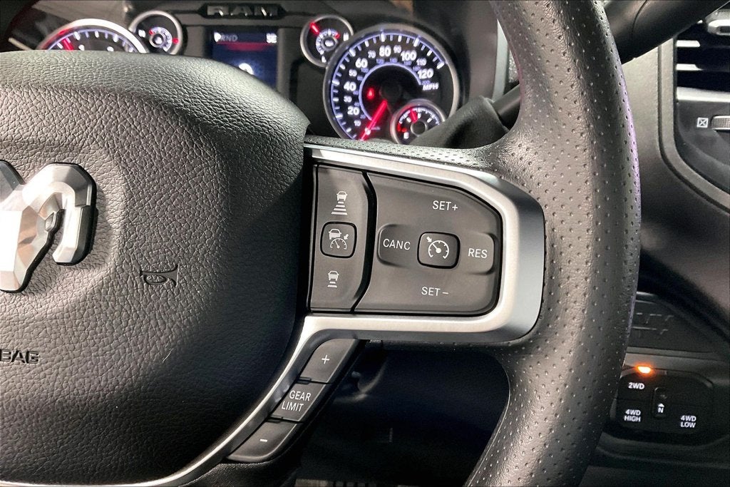 2027 RAM Ram 3500 RAM 3500 TRADESMAN CREW CAB 4X4 8' BOX