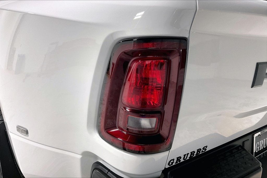 2027 RAM Ram 3500 RAM 3500 TRADESMAN CREW CAB 4X4 8' BOX