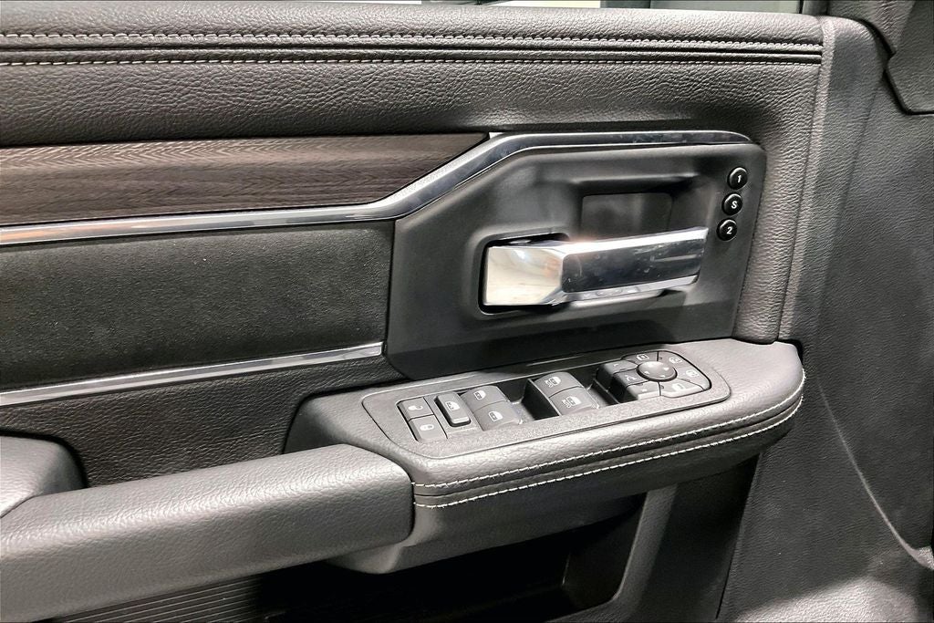 2026 RAM Ram 3500 RAM 3500 LARAMIE CREW CAB 4X4 8' BOX