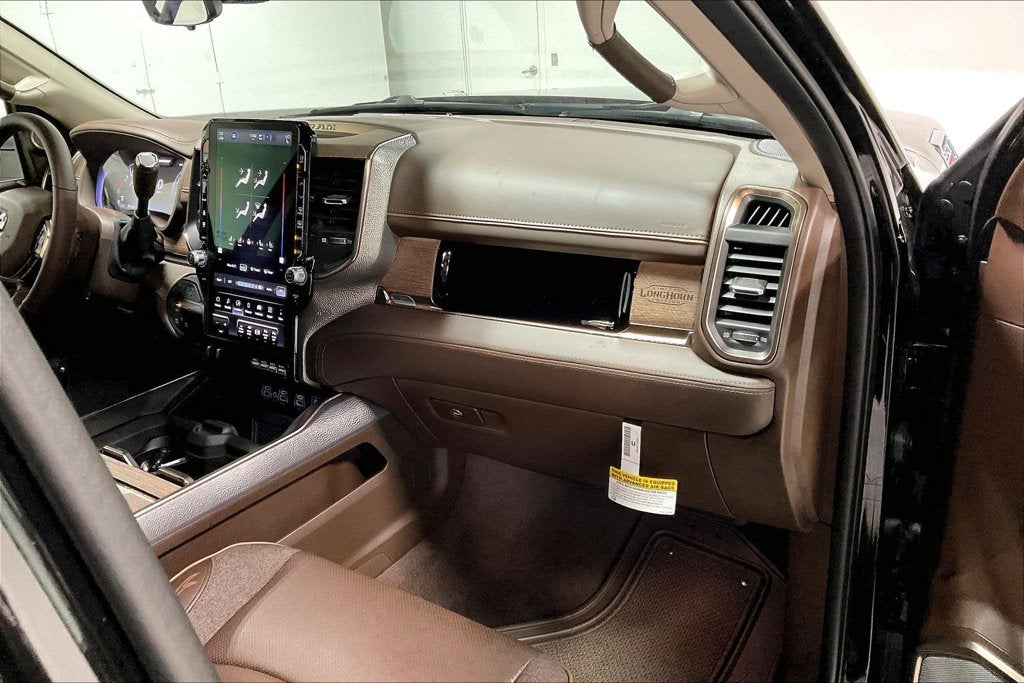 2027 RAM Ram 3500 RAM 3500 LIMITED LONGHORN MEGA CAB 4X4 6'4' BOX