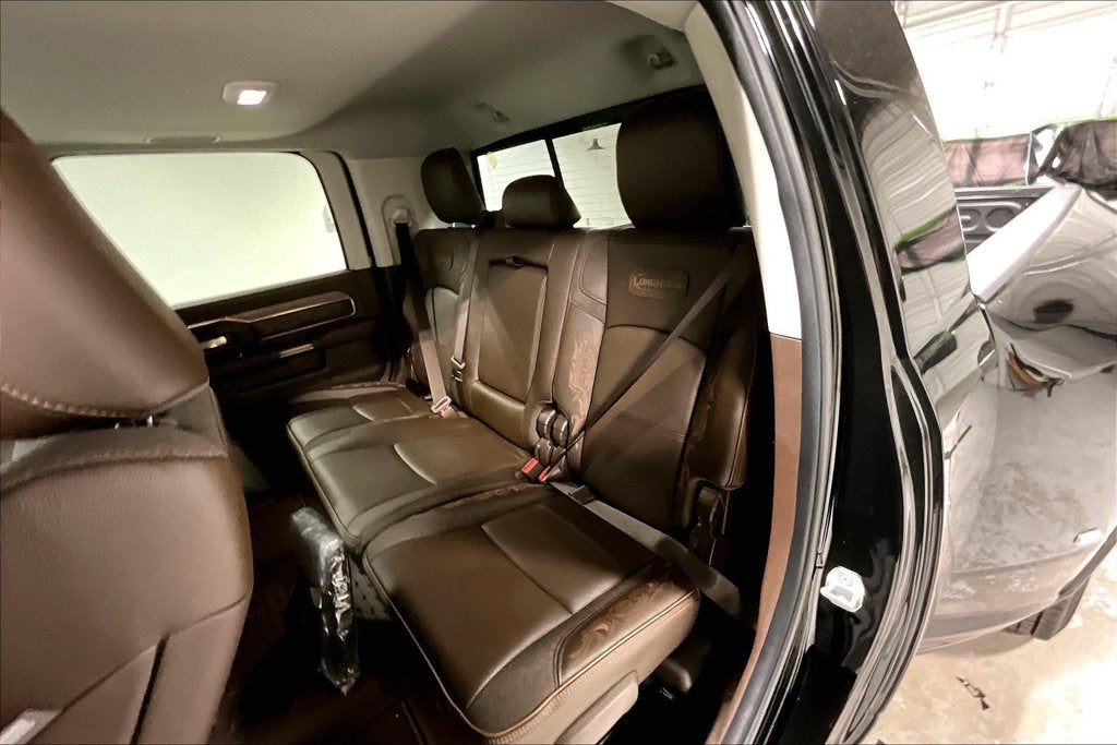 2027 RAM Ram 3500 RAM 3500 LIMITED LONGHORN MEGA CAB 4X4 6'4' BOX