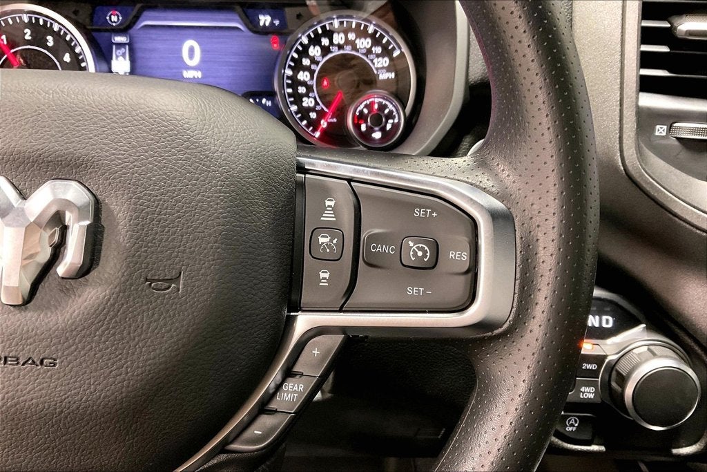 2027 RAM Ram 1500 RAM 1500 EXPRESS CREW CAB 4X4 5'7' BOX