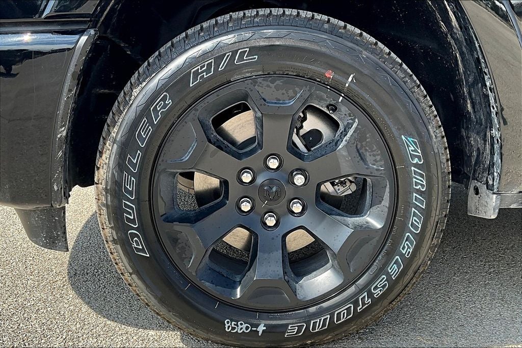 2025 RAM Ram 1500 RAM 1500 LONE STAR CREW CAB 4X4 5'7' BOX