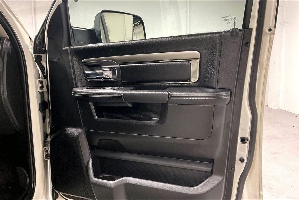 2018 RAM 2500 Laramie Crew Cab 4x4 6'4' Box