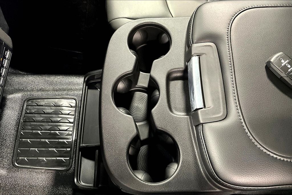 2025 RAM Ram 5500 Chassis Cab RAM 5500 TRADESMAN CHASSIS CREW CAB 4X4 84' CA