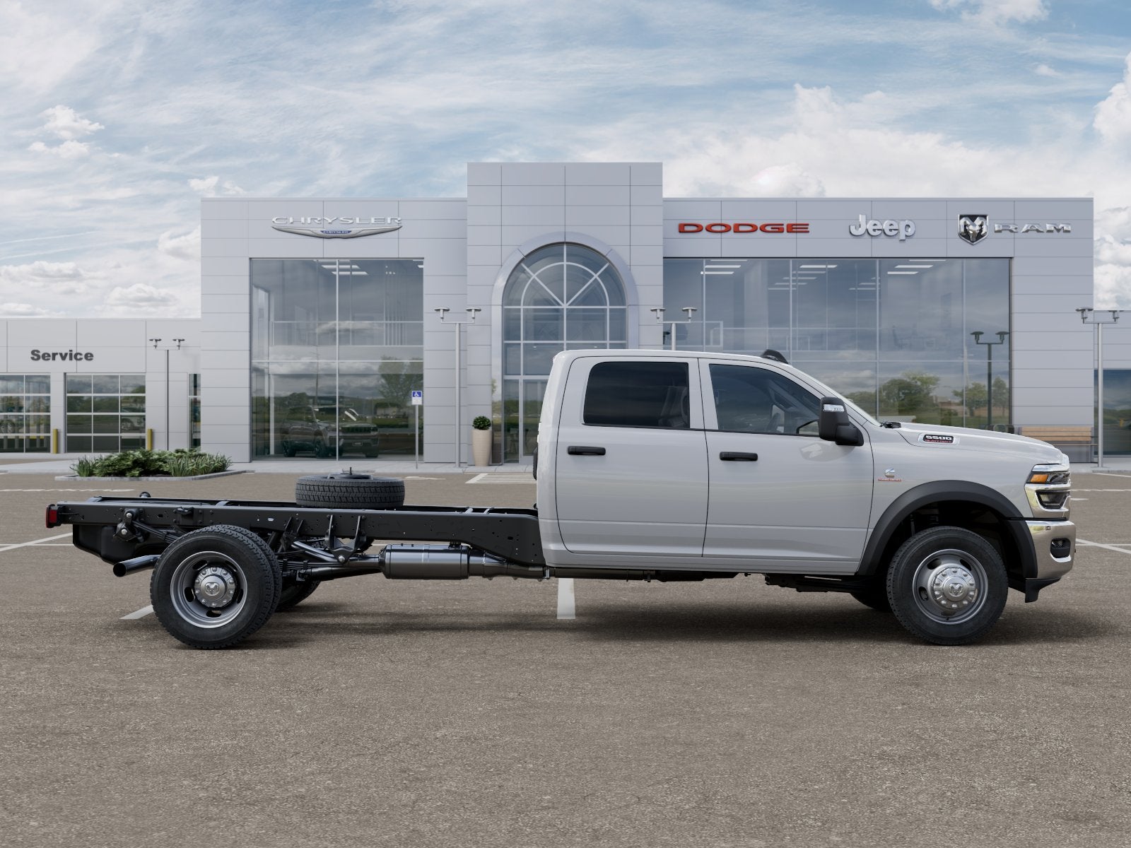 2025 RAM 5500 Chassis RAM 5500 TRADESMAN CHASSIS CREW CAB 4X4 84' CA