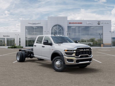 2025 RAM 5500 Chassis RAM 5500 TRADESMAN CHASSIS CREW CAB 4X4 84' CA