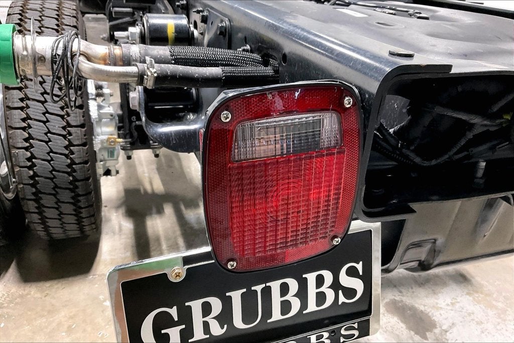 2027 RAM Ram 5500 Chassis Cab RAM 5500 BIG HORN CHASSIS CREW CAB 4X4 84' CA