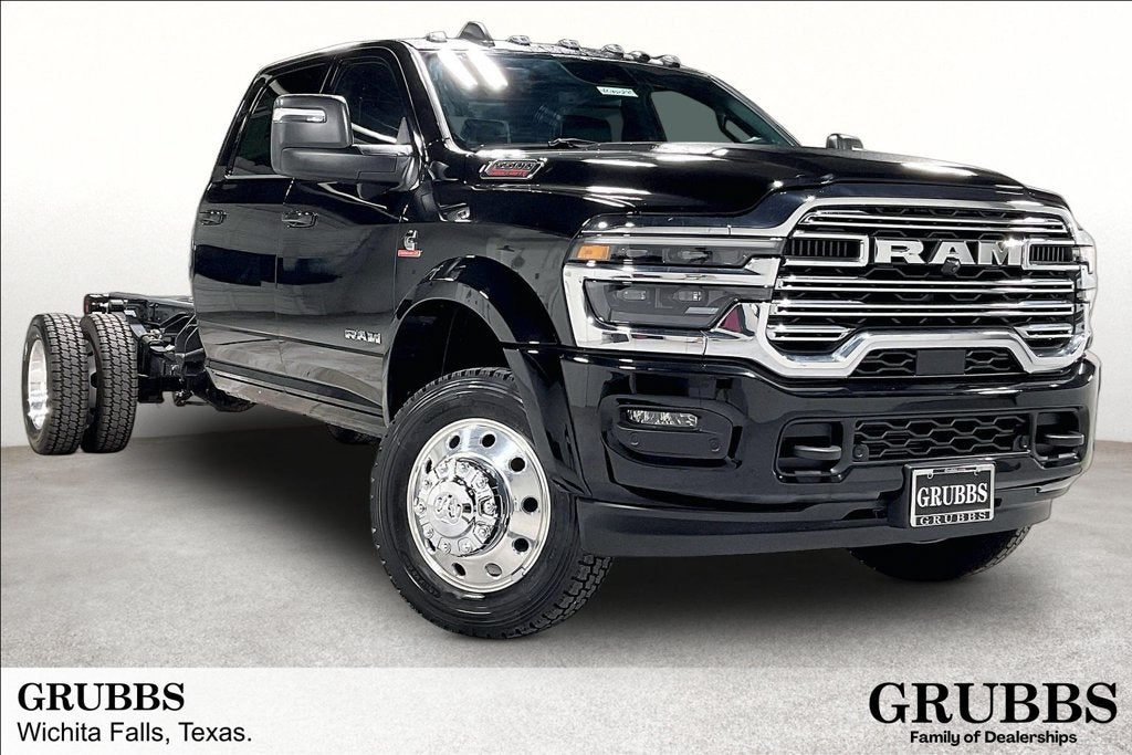2027 RAM Ram 5500 Chassis Cab RAM 5500 BIG HORN CHASSIS CREW CAB 4X4 84' CA