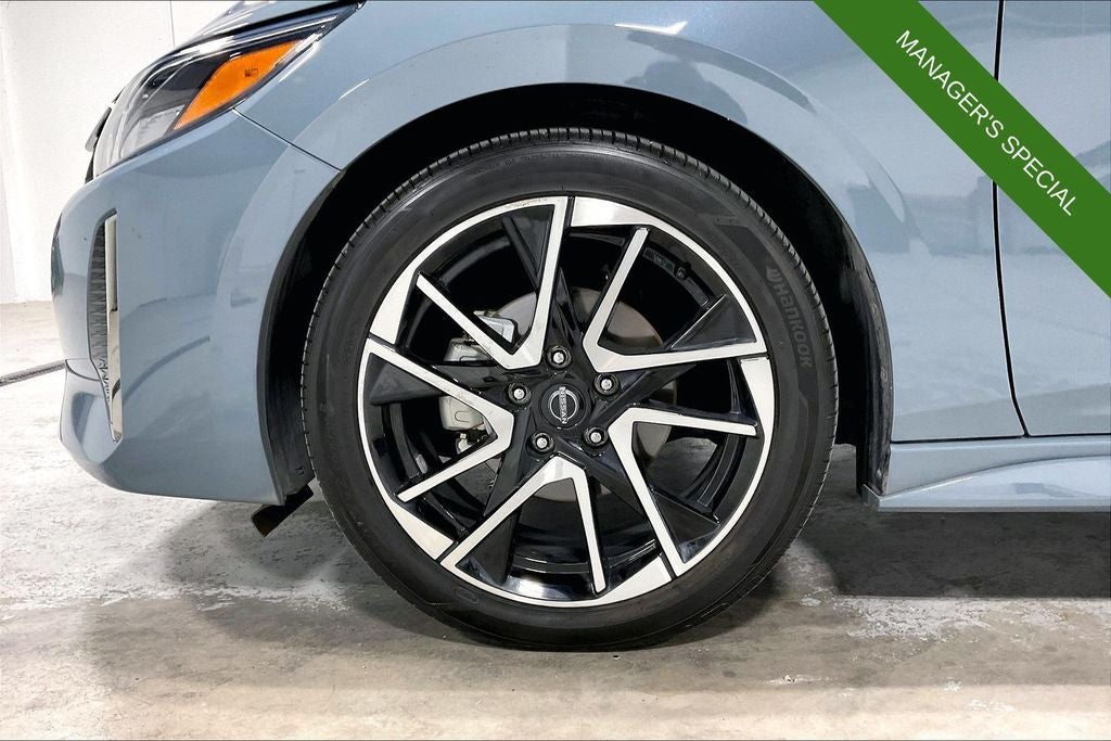 2024 Nissan Sentra SR Xtronic CVT
