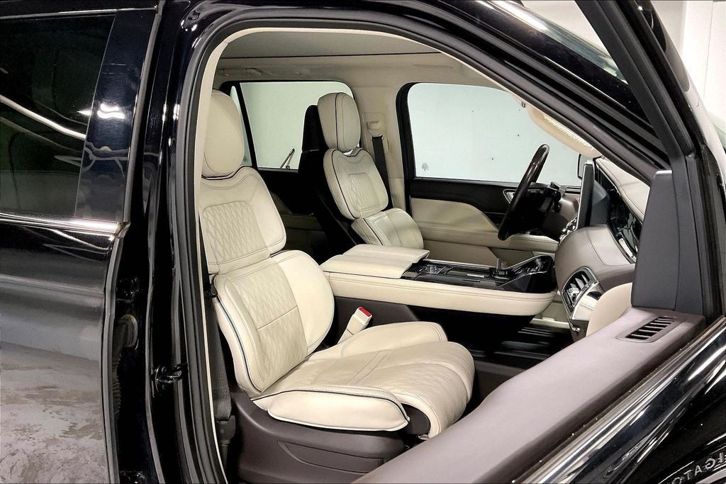 2024 Lincoln Navigator Black Label