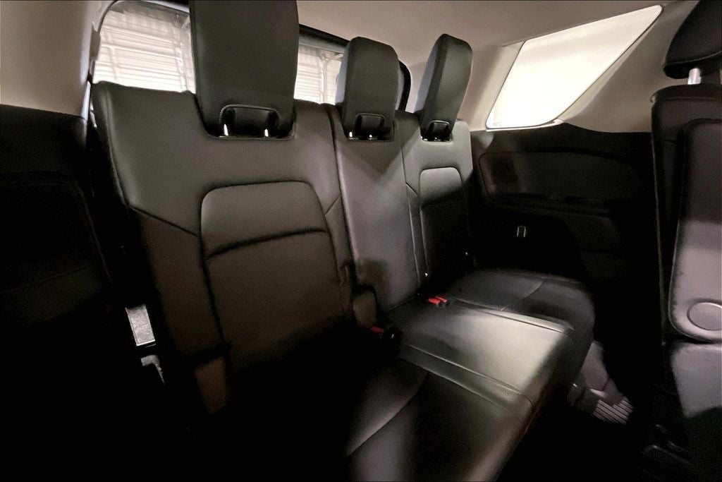 2022 Nissan Pathfinder SL 2WD