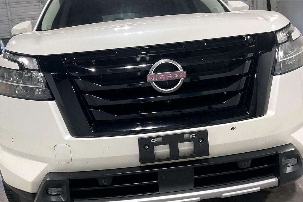 2022 Nissan Pathfinder SL 2WD