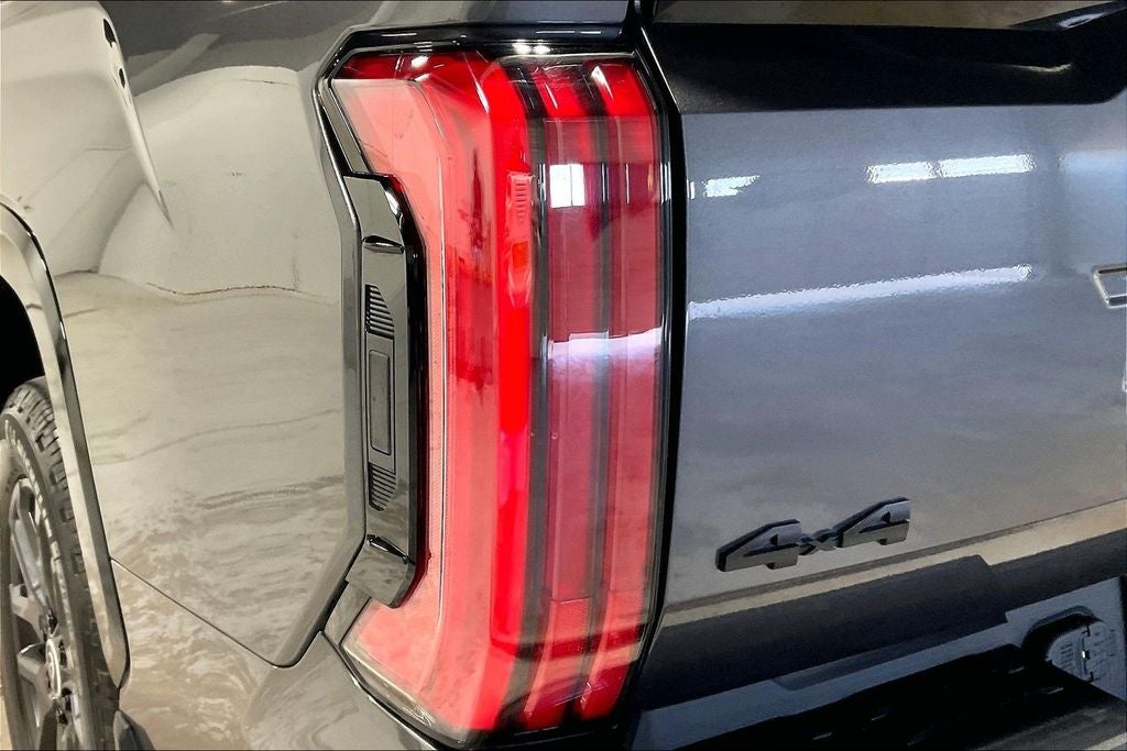 2024 Toyota Tundra Hybrid Platinum 4WD