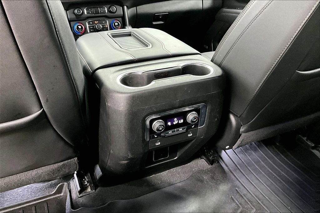 2023 Chevrolet Suburban RST