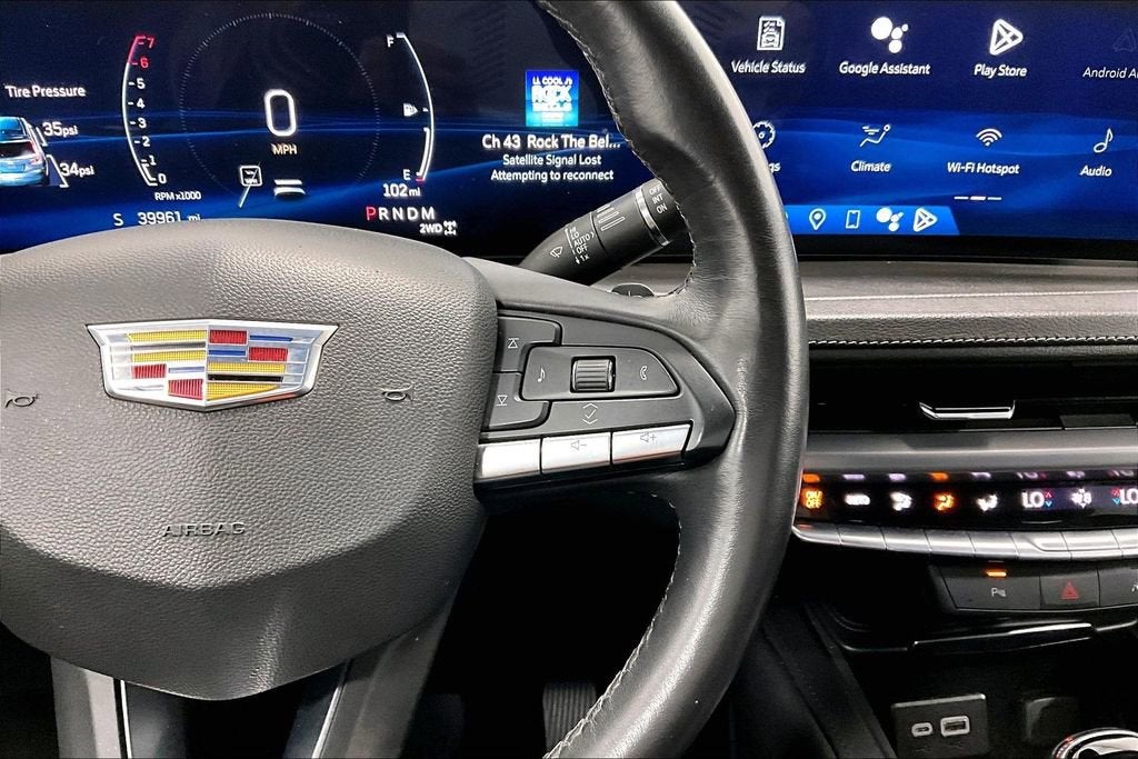 2024 Cadillac XT4 Premium Luxury