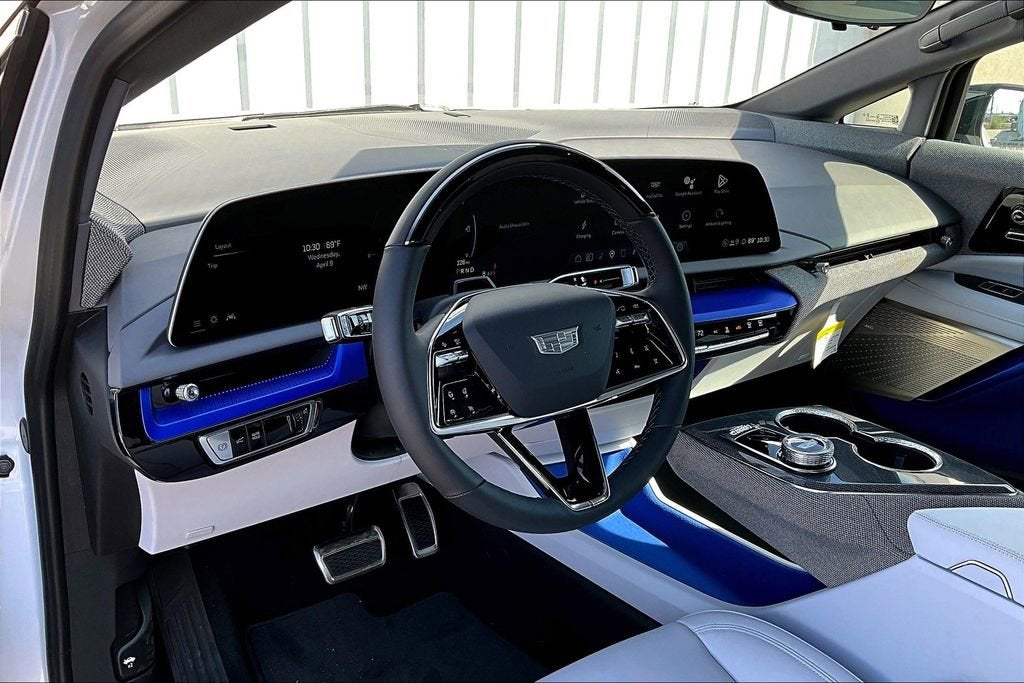 2025 Cadillac OPTIQ Luxury 1