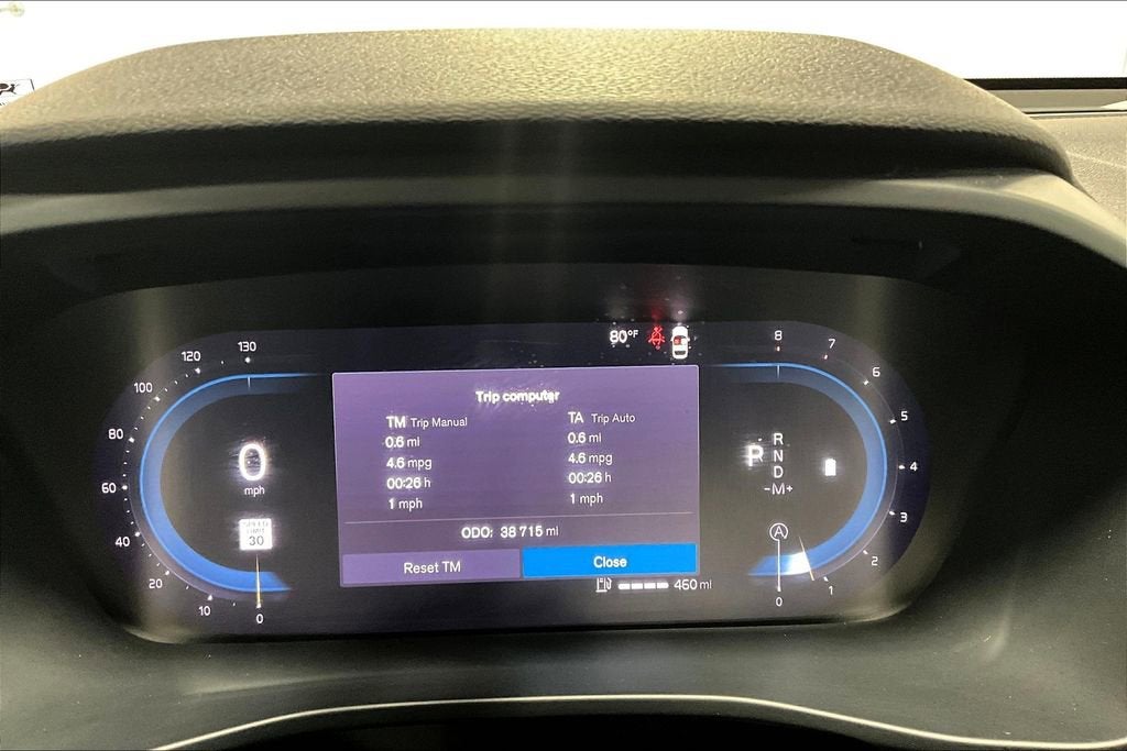 2024 Volvo XC40 B5 Plus Bright Theme