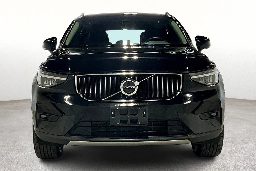 2024 Volvo XC40 B5 Plus Bright Theme