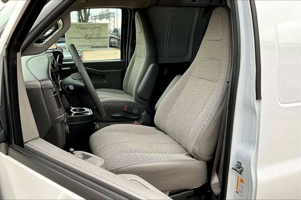 2025 GMC Savana Cargo Work Van