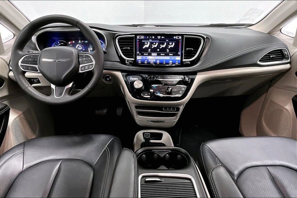 2024 Chrysler Pacifica Hybrid Select