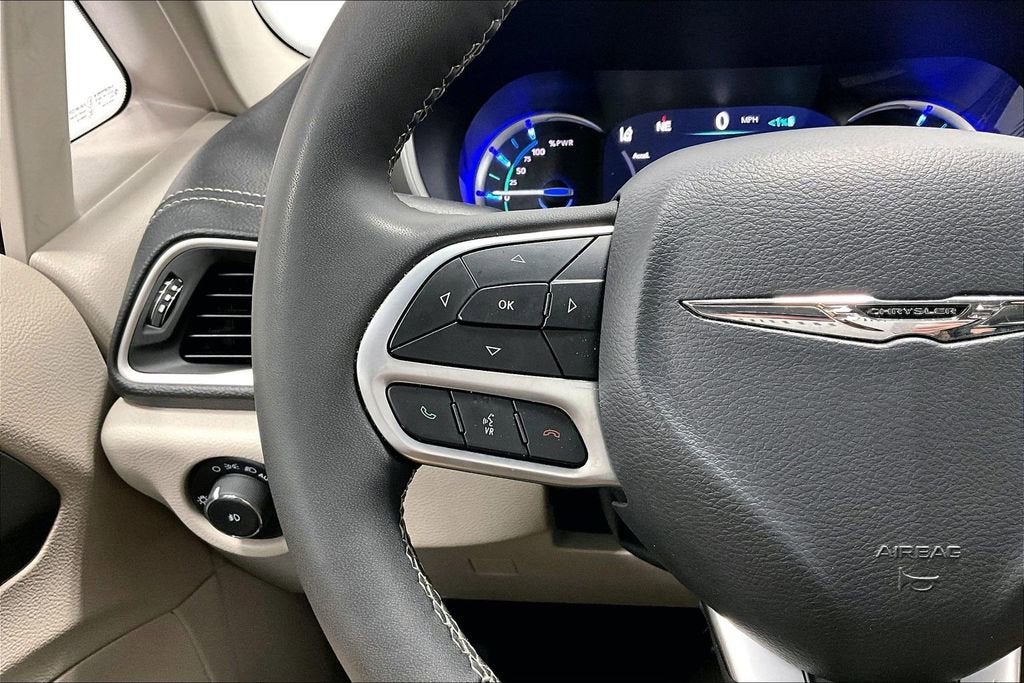 2024 Chrysler Pacifica Hybrid Select