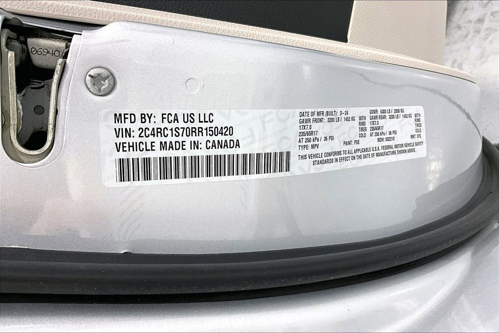 2024 Chrysler Pacifica Hybrid Select