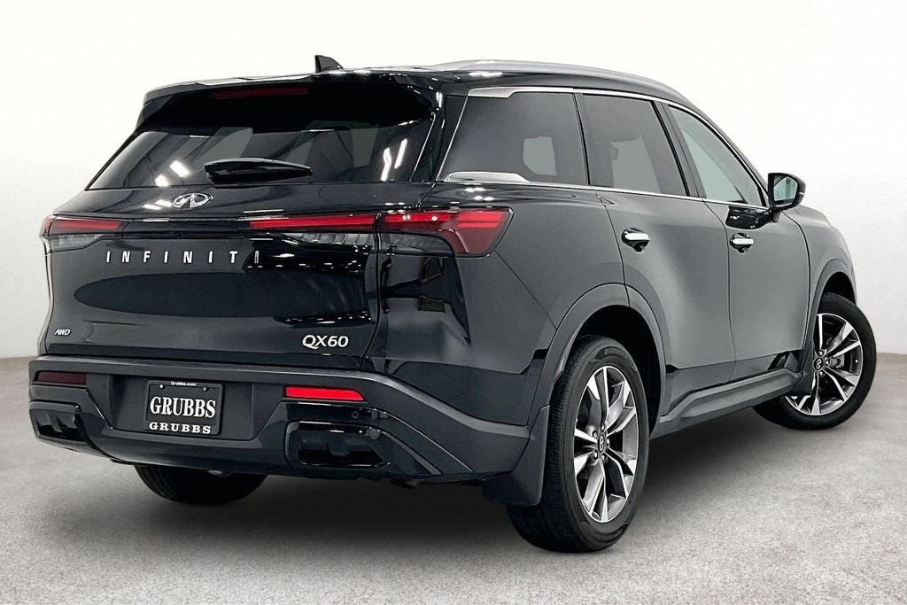 2023 INFINITI QX60 LUXE