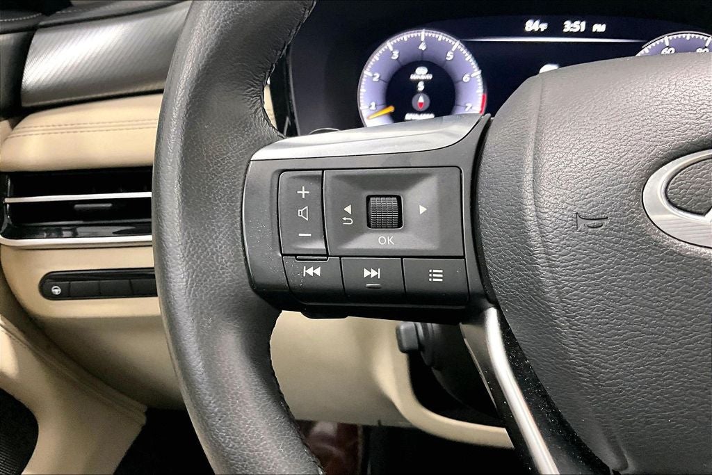 2023 INFINITI QX60 LUXE