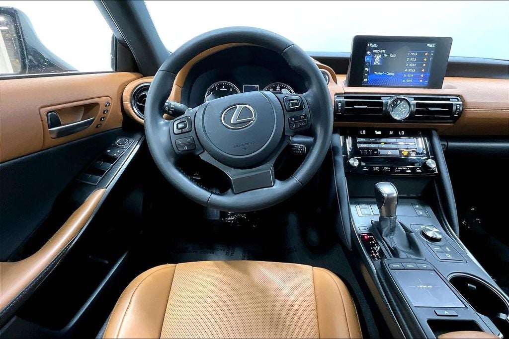 2023 Lexus IS 300