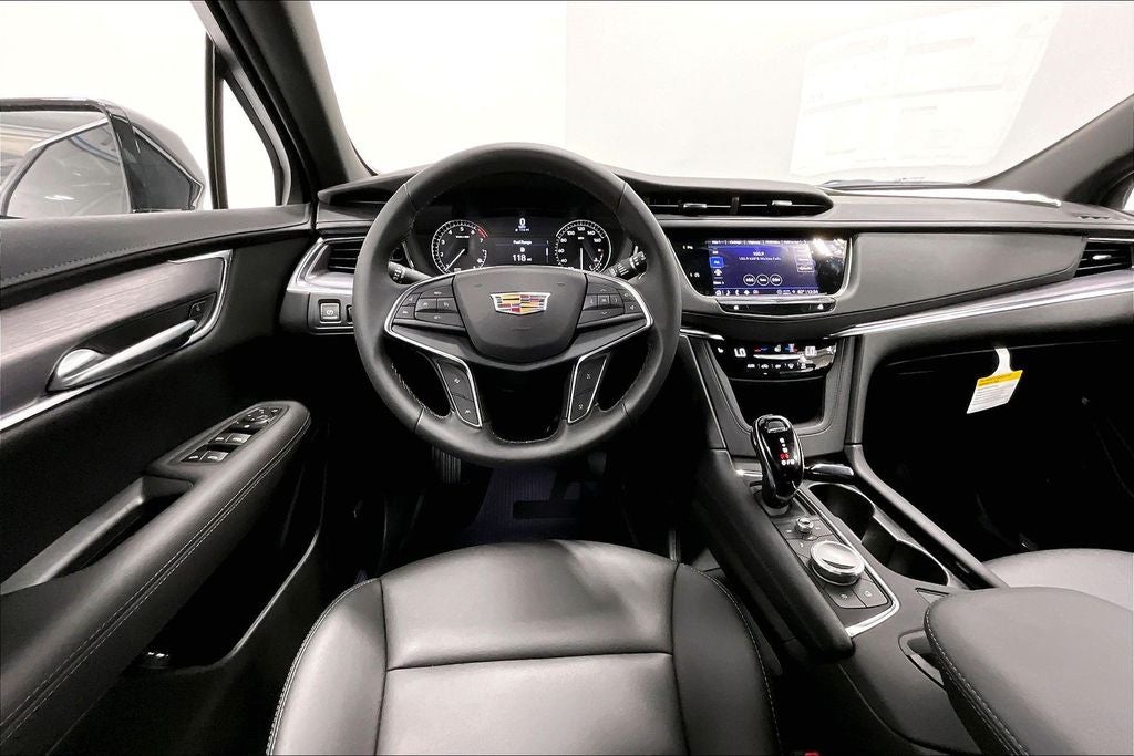 2026 Cadillac XT5 Luxury
