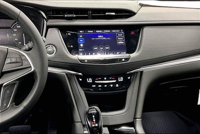2026 Cadillac XT5 Luxury