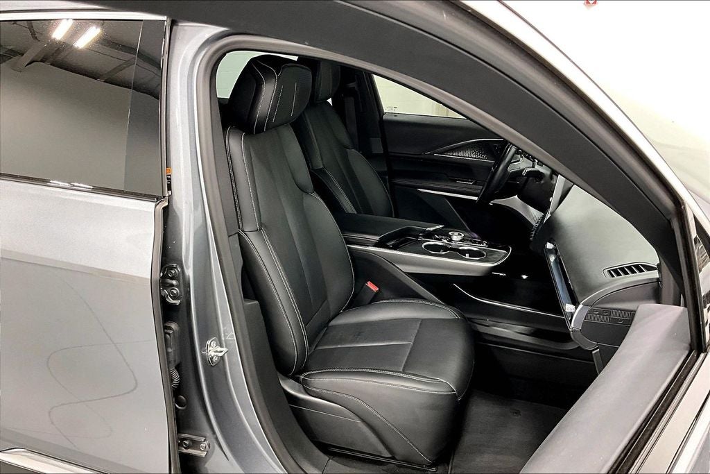 2023 Cadillac LYRIQ Luxury