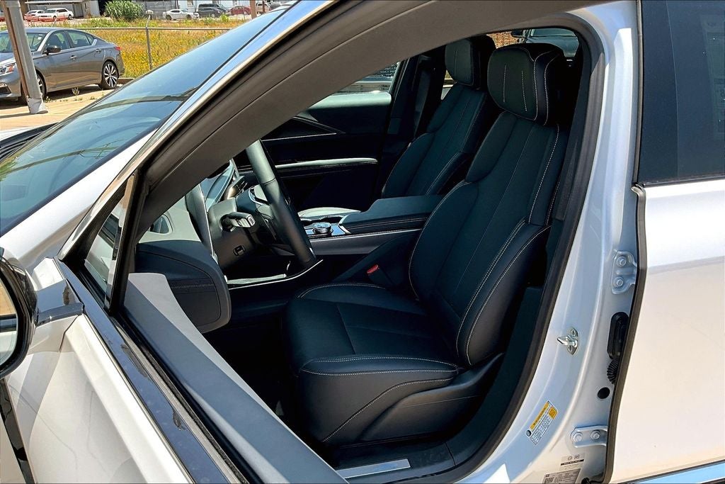 2025 Cadillac LYRIQ Luxury