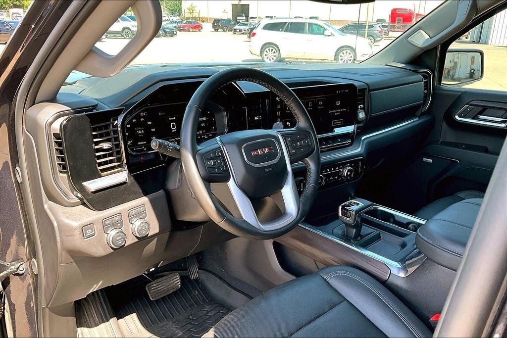 2024 GMC Sierra 1500 SLT