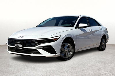 2025 Hyundai Elantra SE